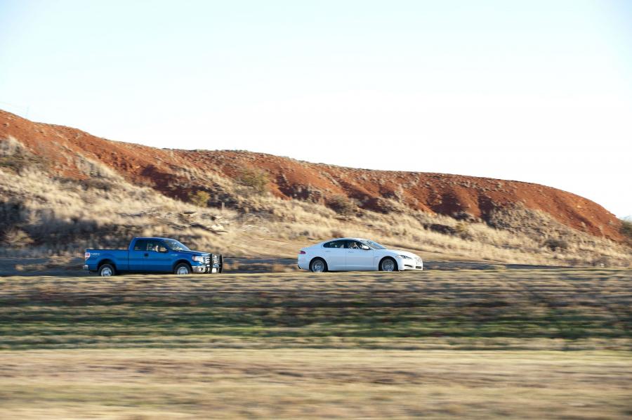  Jaguar XF 2.2 Diesel Epic Journey 2012 года  (фото 13 из 14)
